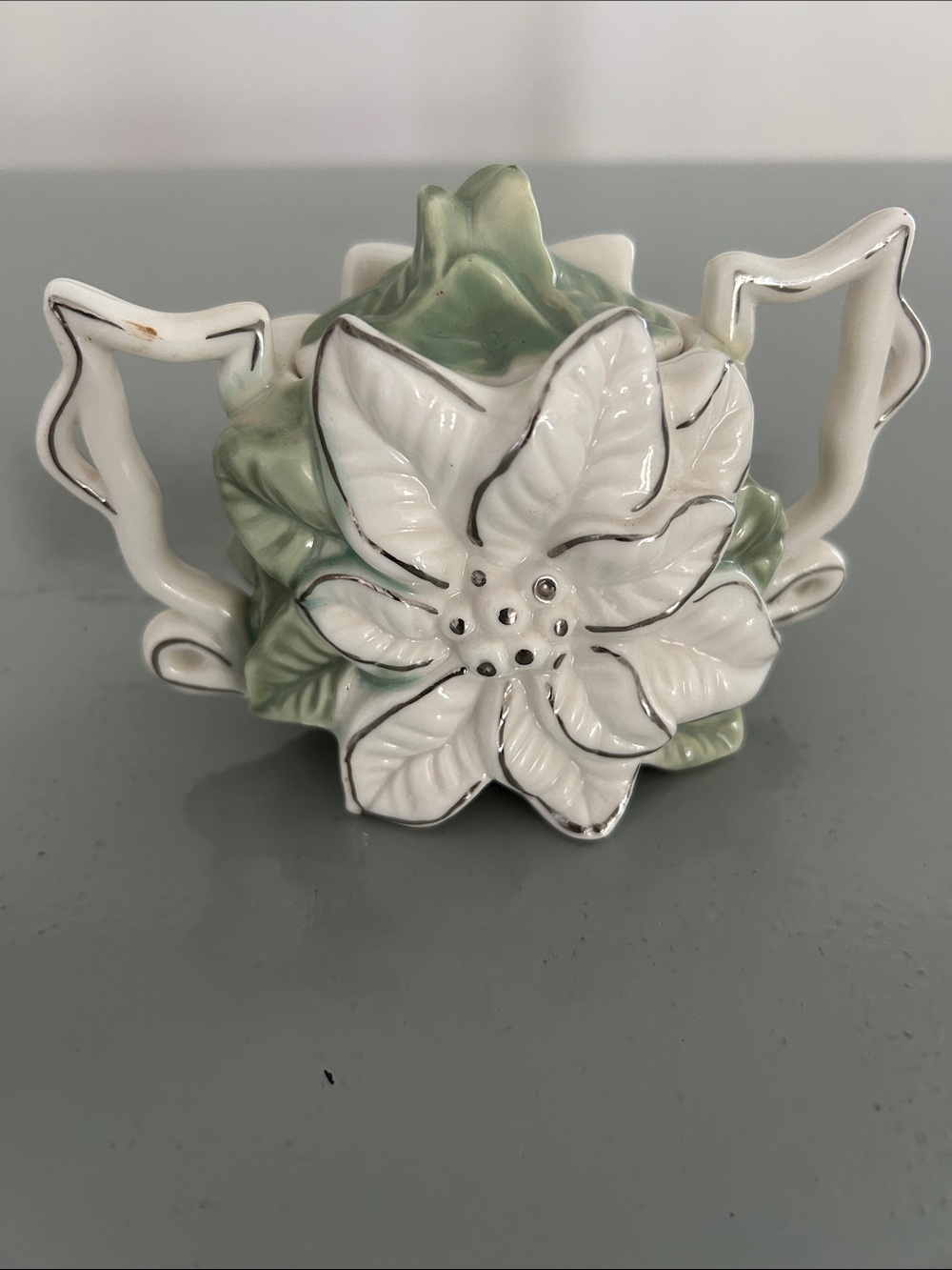 Vintage Ceramic Poinsettia White & Green Floral Decorative Sugar Bowl 5 x 3 in